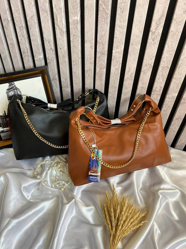 کیف بزرگ و جادار چرم زنجیری مشکی سفید کرم عسلی زنانه مجلسی کارتیر ( 513 )