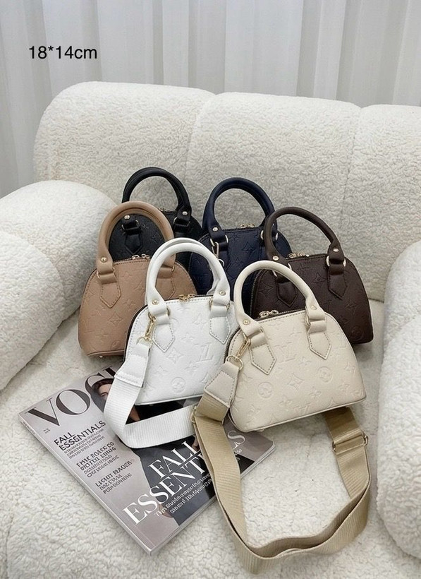 کیف ترند چرم مشکی و کرم لویی ویتون شیک مجلسی دوشی و دستی زنانه ( 621 )